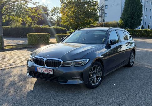 BMW 330, 2022 2
