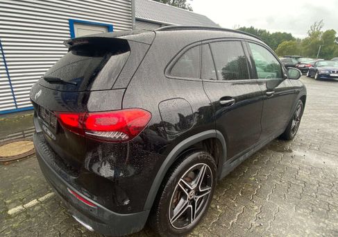 Mercedes-Benz GLA 250, 2021