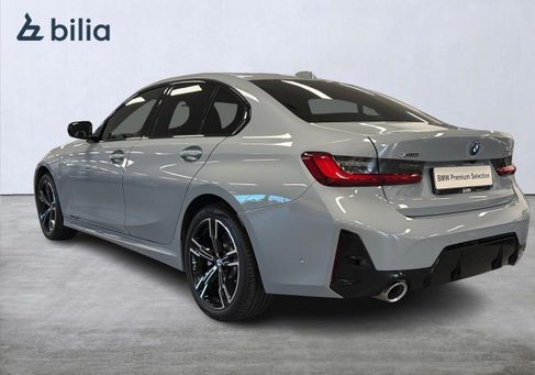 BMW 330, 2026