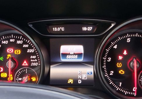 Mercedes-Benz GLA 180, 2020