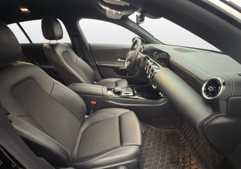 Mercedes-Benz CLA 180 Shooting Brake, 2020