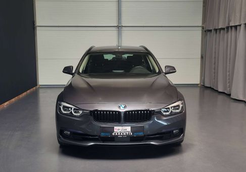 BMW 330, 2018
