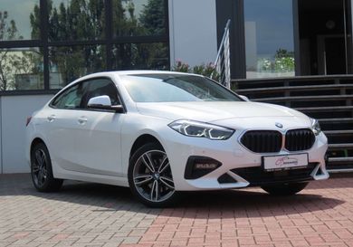 BMW 218, 2021