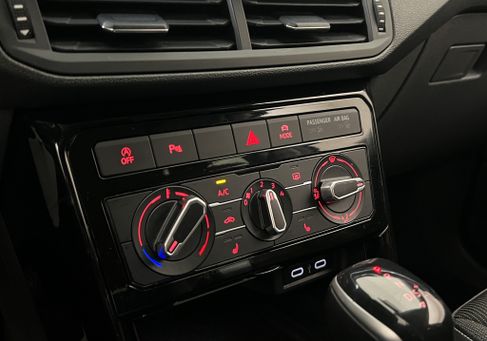 Volkswagen T-Cross, 2021