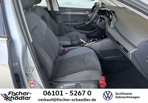 Volkswagen Golf, 2023 3
