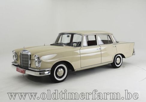 Mercedes-Benz 220, 1960