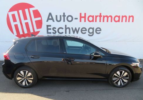 Volkswagen Golf, 2024