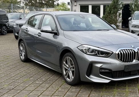 BMW 118, 2024 2