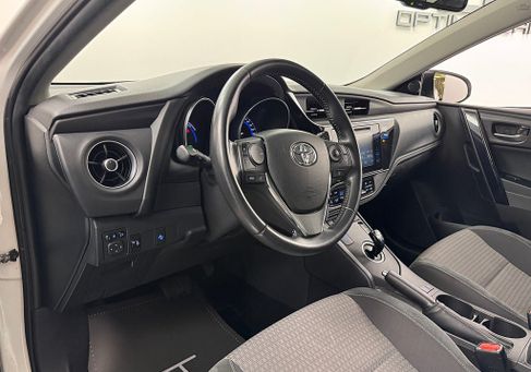 Toyota Auris Touring Sports, 2017