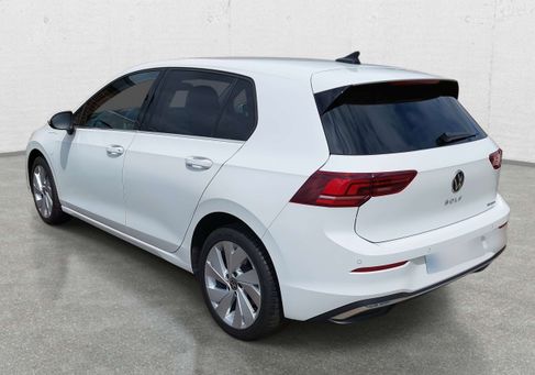 Volkswagen Golf, 2024 2