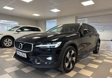 Volvo V60 Cross Country, 2022