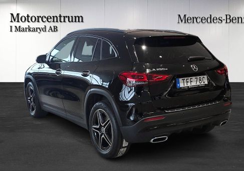 Mercedes-Benz GLA 250, 2023