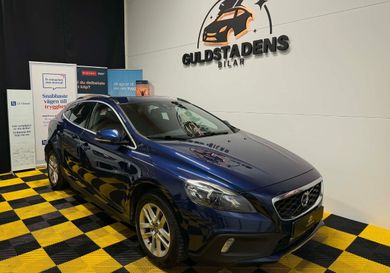 Volvo V40 Cross Country, 2016