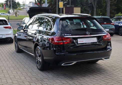 Mercedes-Benz C 300, 2021