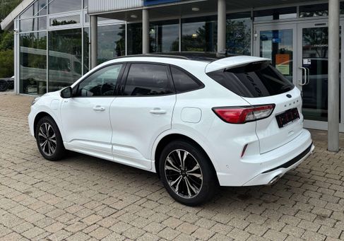 Ford Kuga, 2022