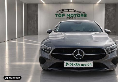 Mercedes-Benz A 250, 2023 3