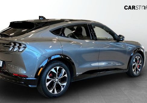 Ford Mustang Mach-E, 2021