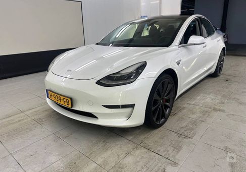 Tesla Model 3, 2019