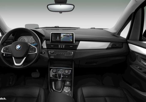 BMW 225, 2020