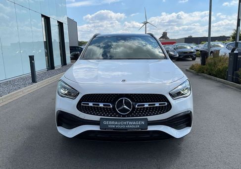 Mercedes-Benz GLA 220, 2020