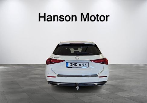Mercedes-Benz C 300, 2023