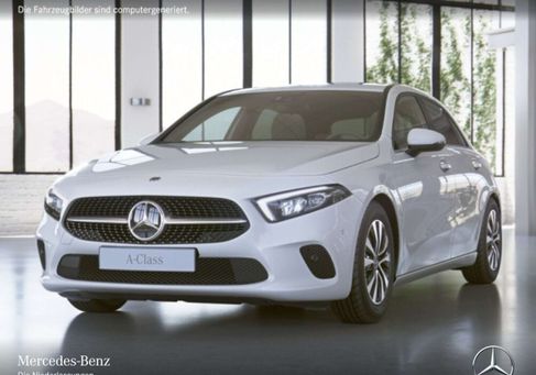 Mercedes-Benz A 180, 2022