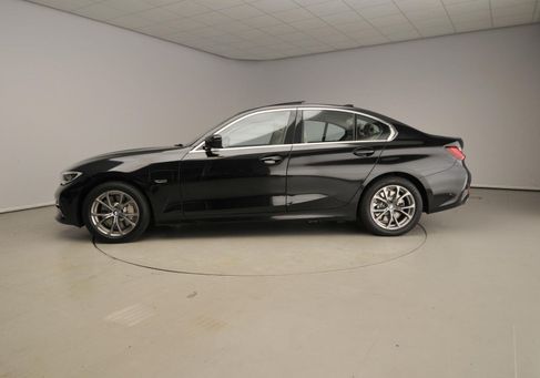 BMW 330, 2022 2