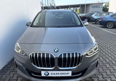 BMW 220, 2025 2