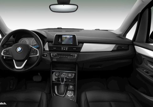 BMW 225, 2019