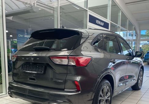 Ford Kuga, 2022