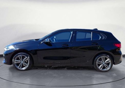 BMW 118, 2023