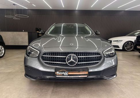 Mercedes-Benz E 200, 2021