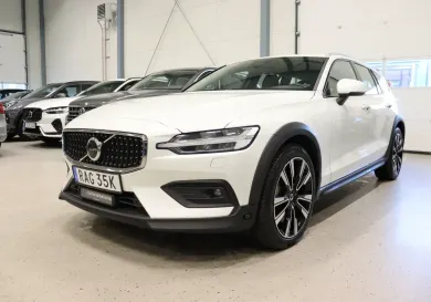 Volvo V60 Cross Country, 2023