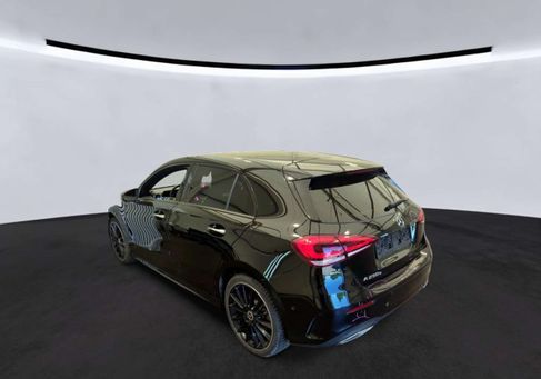 Mercedes-Benz A 250, 2022