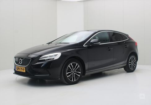 Volvo V40, 2018