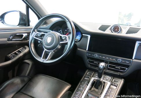 Porsche Macan, 2020