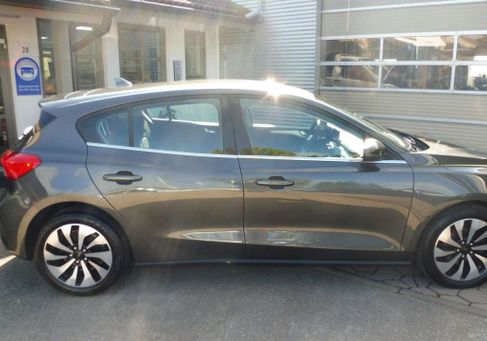 Ford Focus, 2021 3