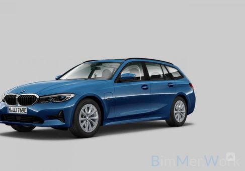 BMW 330, 2021