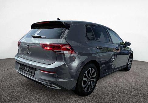 Volkswagen Golf, 2022 3