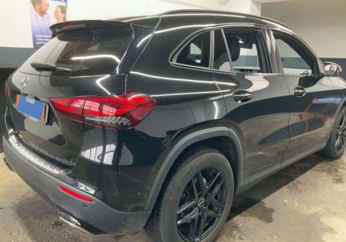 Mercedes-Benz GLA 220, 2021
