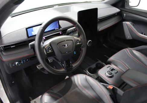 Ford Mustang Mach-E, 2021
