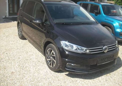 Volkswagen Touran, 2019 3