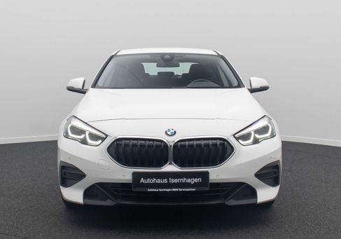 BMW 216, 2022