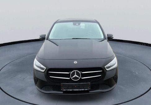 Mercedes-Benz B 220, 2020