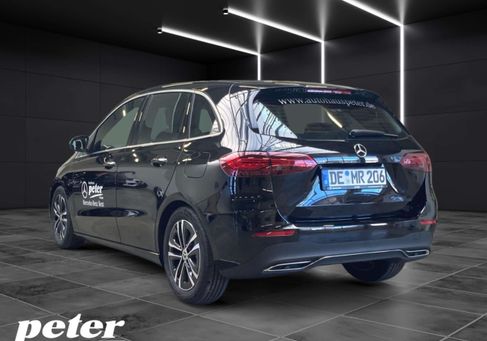 Mercedes-Benz B 180, 2025