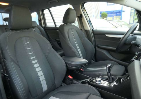 BMW 216, 2022