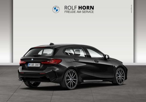 BMW 118, 2024