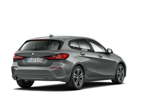 BMW 118, 2022