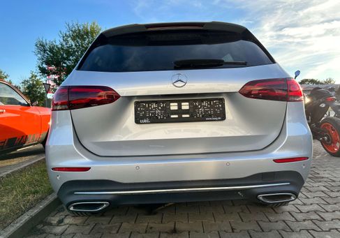 Mercedes-Benz B 180, 2020