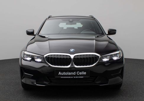 BMW 320, 2022